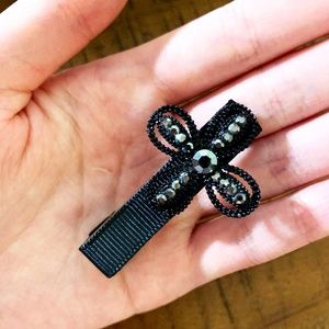 Flower w. Crystals Hair Clip